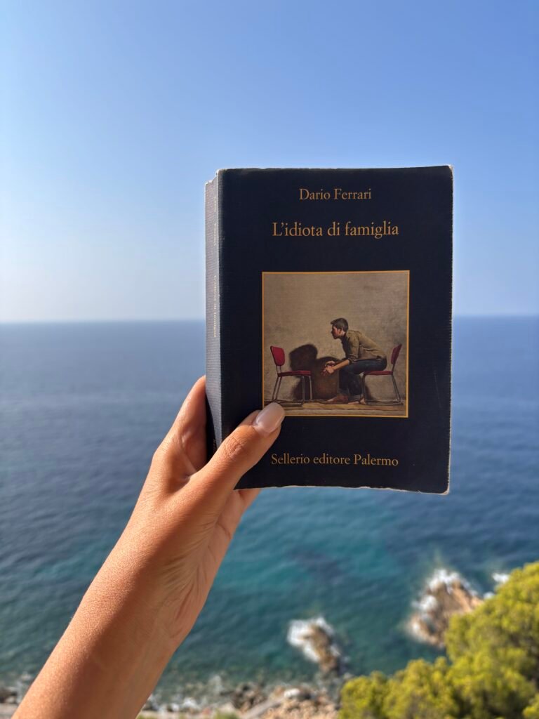 L'idiota di famiglia, Dario Ferrari, Sellerio, libri, recensioni libri
